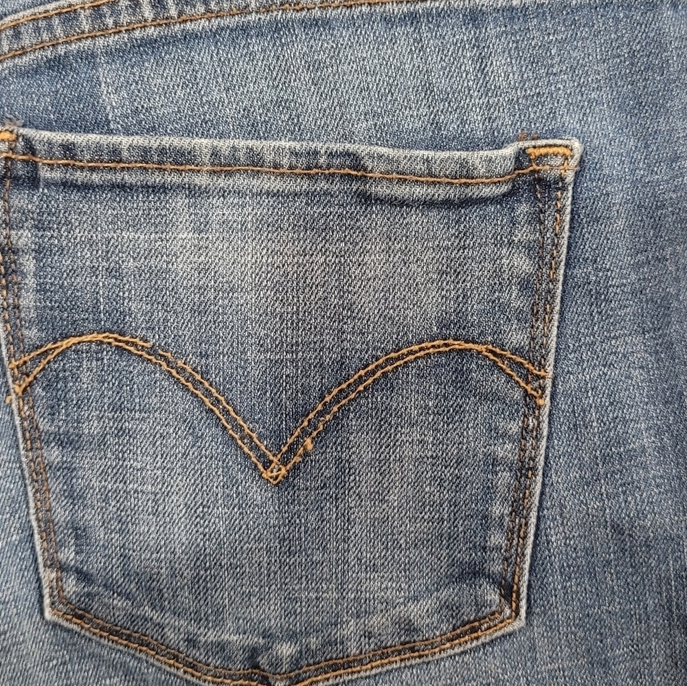 Levi's Women's Blue Boot Cut Jeans - Picture 10 of 12